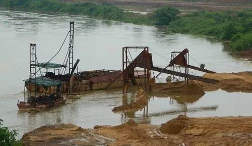 杜絕非法采砂，機(jī)制砂生產(chǎn)才是長(zhǎng)久之道！