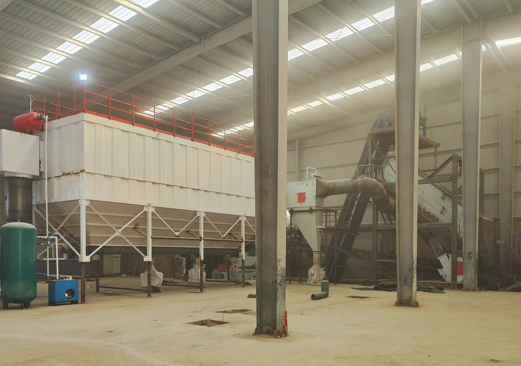 與平面制砂相比，干法制砂樓有哪些優(yōu)勢？