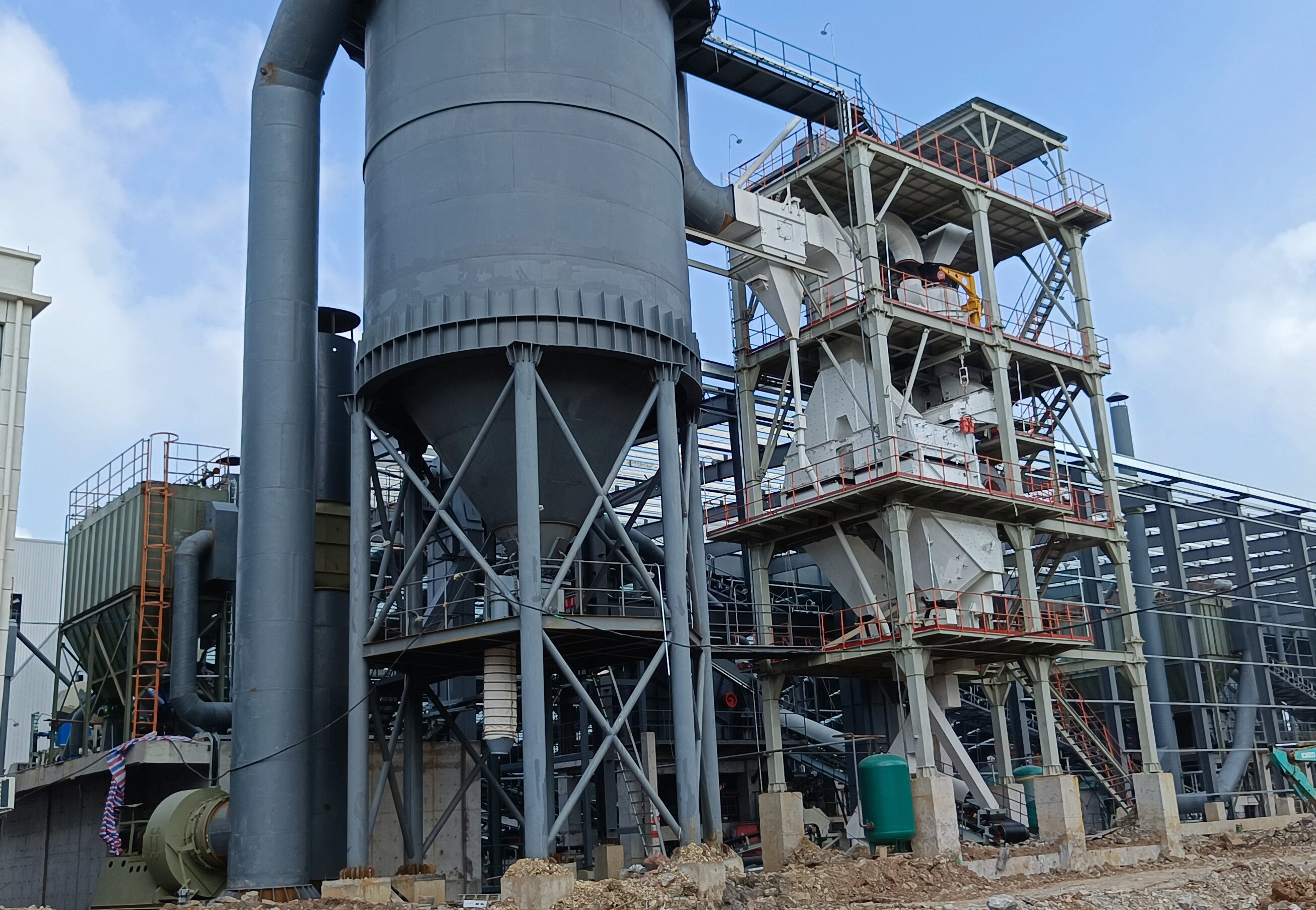 干法革新 砂筑未來——干法制砂樓，引領(lǐng)砂石產(chǎn)業(yè)綠色智能新征程